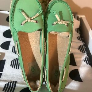 Women’s Ugg Chivon loafers size 8